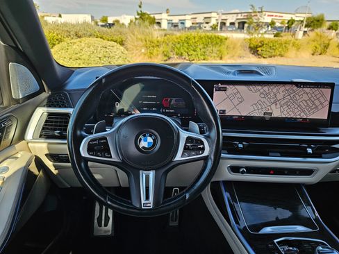 Used 2023 BMW X7 M60i w/ Executive Package AWD/4WD image 39