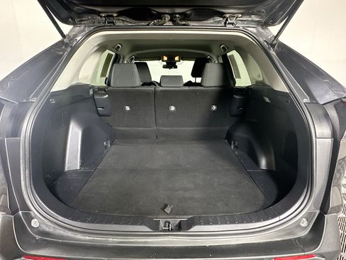Used 2021 Toyota RAV4 LE FWD image 27