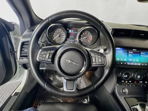 Used 2019 Jaguar F-TYPE Coupe RWD image 16