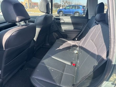 Used 2017 Subaru Forester 2.5i Touring image 3