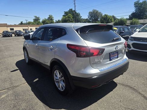 Used 2017 Nissan Rogue Sport S w/ S Appearance Package AWD/4WD image 11
