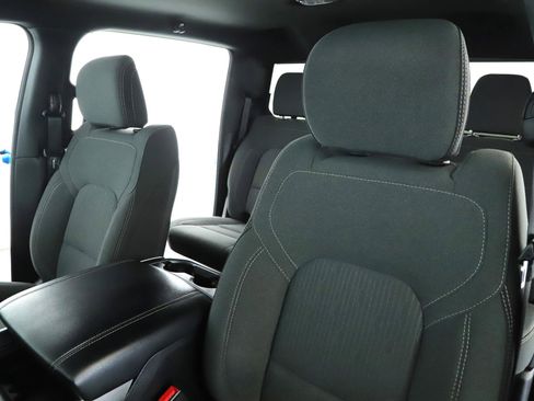 Used 2022 RAM 1500 Big Horn AWD/4WD image 4