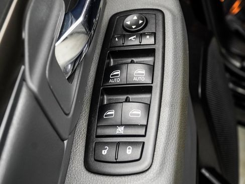 Used 2015 RAM 1500 Big Horn image 32