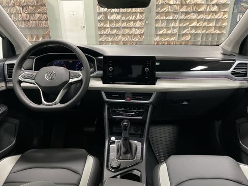 New 2025 Volkswagen Taos SEL image 16