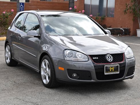 Used 2009 Volkswagen GTI 2-Door image 8