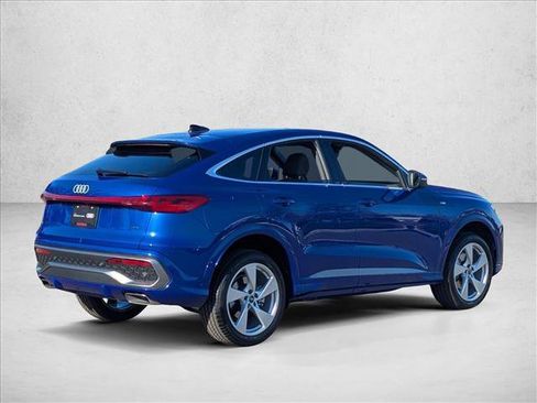 Certified 2025 Audi Q5 Premium Plus w/ Premium Plus image 5