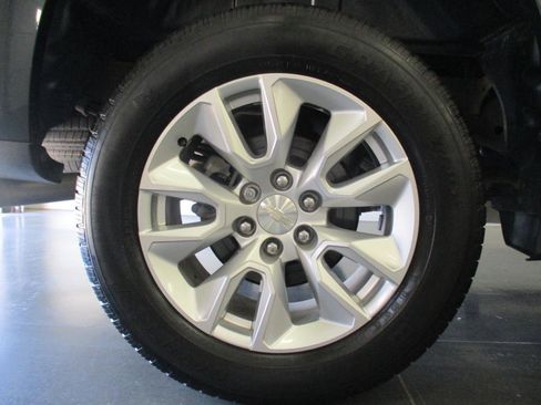 Used 2021 Chevrolet Silverado 1500 Custom w/ Safety Confidence Package image 25