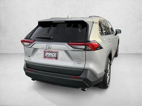 Used 2025 Toyota RAV4 XLE AWD/4WD image 4