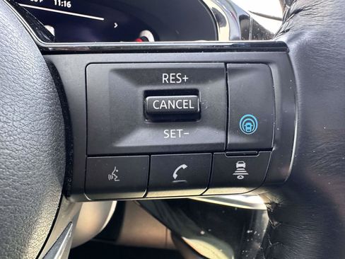 Used 2023 Nissan Pathfinder Platinum AWD/4WD image 21