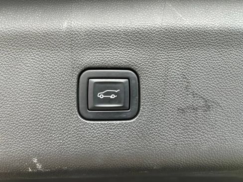 Used 2021 Buick Enclave Essence w/ LPO, Floor Liner Package FWD image 12