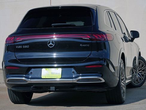 Used 2023 Mercedes-Benz EQS 580 4MATIC SUV w/ Exclusive Trim Package image 5