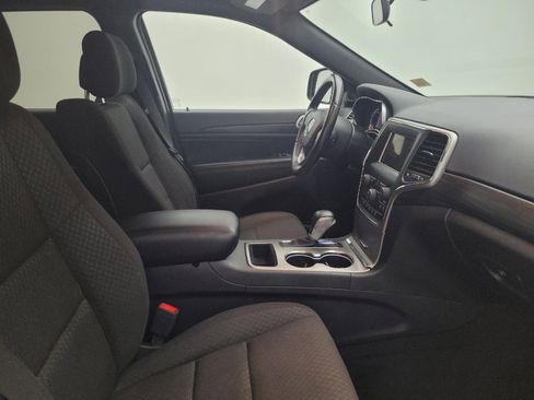 Used 2021 Jeep Grand Cherokee Laredo AWD/4WD image 21