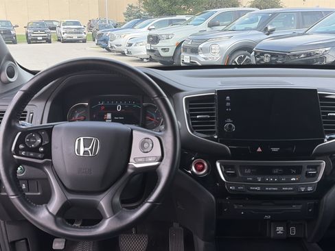 Used 2021 Honda Pilot Touring image 22