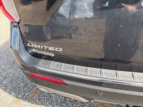 Used 2023 Ford Explorer Limited w/ Limited Technology Package image 7