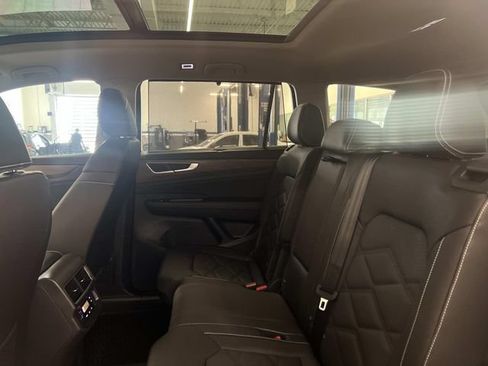 New 2026 Volkswagen Atlas SE FWD image 23