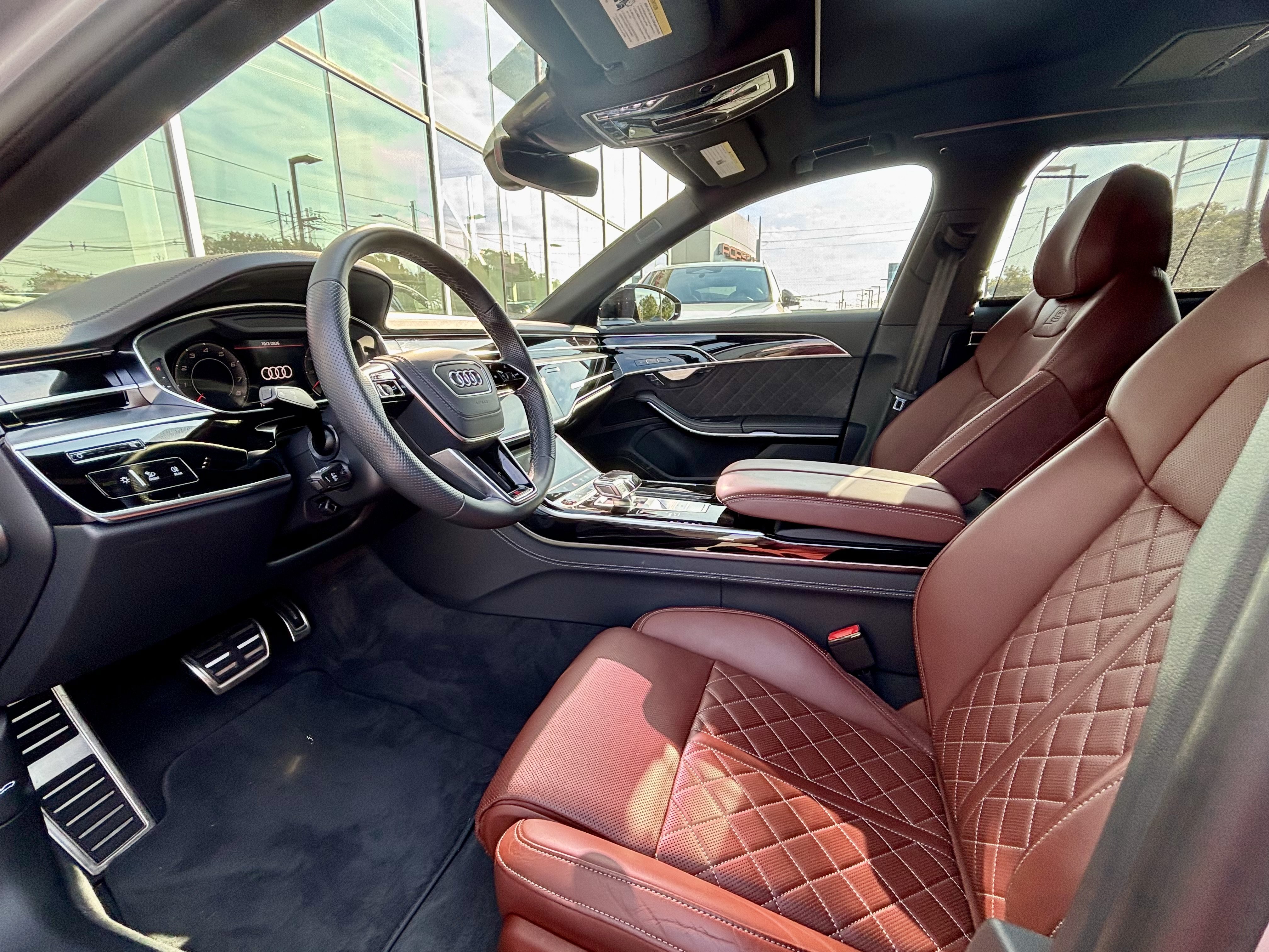 Used 2023 Audi S8 AWD/4WD image 6