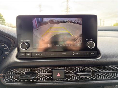 Used 2025 Honda HR-V Sport image 16