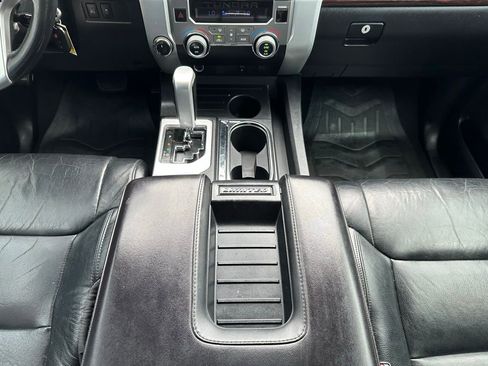 Used 2015 Toyota Tundra Limited AWD/4WD image 21