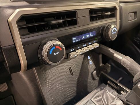 Used 2025 Toyota Tacoma SR5 AWD/4WD image 24