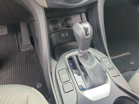 Used 2018 Hyundai Santa Fe Sport w/ 2.4L Value Package 02 FWD image 31