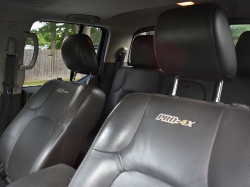 Used 2014 Nissan Frontier PRO-4X w/ Pro-4x Luxury Package AWD/4WD image 14