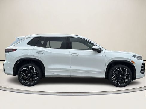 New 2026 Volkswagen Tiguan SEL R-Line AWD/4WD image 2