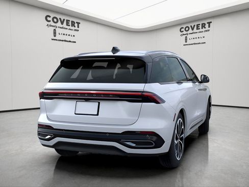 New 2026 Lincoln Nautilus Reserve AWD/4WD image 8