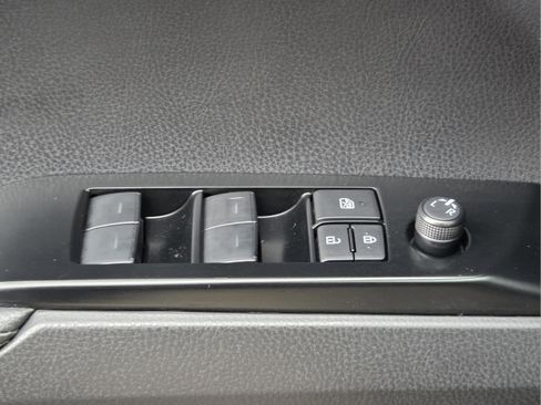 Used 2026 Toyota Camry XLE AWD/4WD image 24