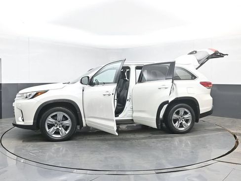 Used 2019 Toyota Highlander Limited AWD/4WD image 56