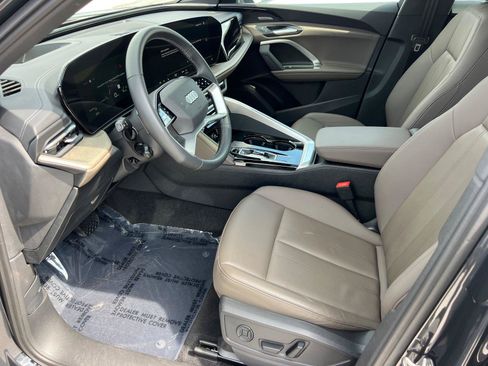 Certified 2025 Audi Q5 Premium Plus w/ Premium Plus AWD/4WD image 9