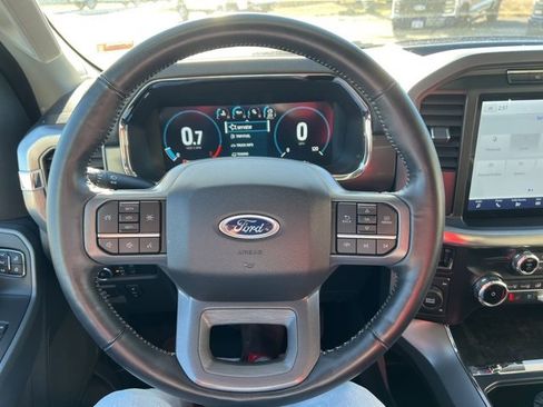 Used 2022 Ford F150 Lariat image 16