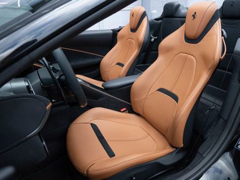 Used 2025 Ferrari Roma Spider image 33