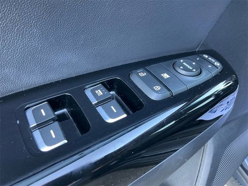 Used 2020 Kia Sportage EX image 33