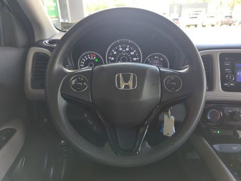 Used 2020 Honda HR-V LX image 18