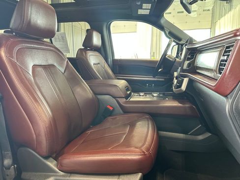 Used 2024 Ford Expedition Max Limited AWD/4WD image 39