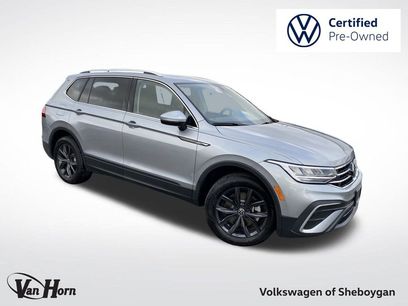 Used 2024 Volkswagen Tiguan SE w/ Panoramic Sunroof Package