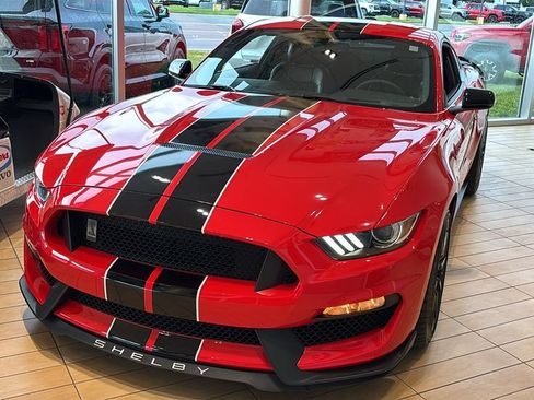 Used 2017 Ford Mustang Shelby GT350 RWD image 3