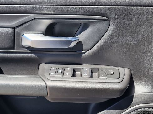 New 2026 RAM 1500 Express AWD/4WD image 12