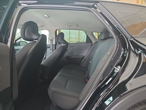 Certified 2025 Kia K4 LXS image 32