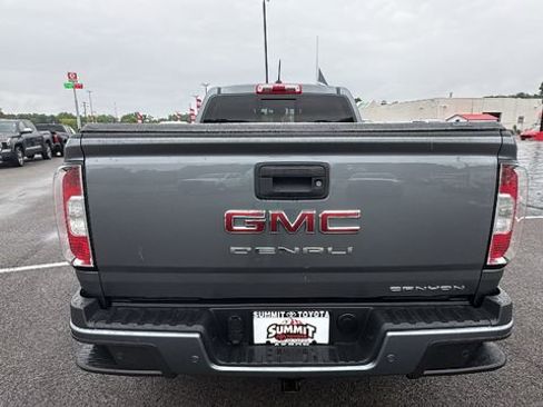 Used 2021 GMC Canyon Denali image 4