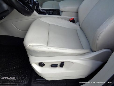 Used 2018 Volkswagen Atlas SE image 9