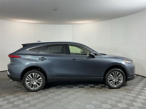 Used 2021 Toyota Venza Limited w/ Advanced Technology Package image 4