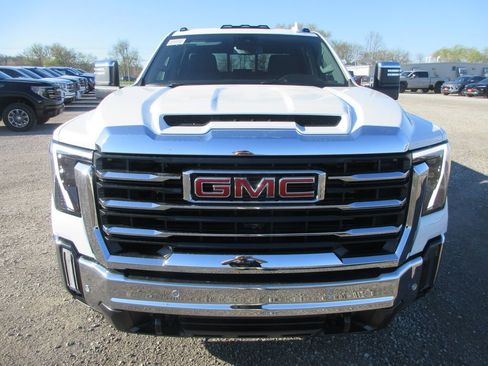 New 2026 GMC Sierra 2500 SLT image 11