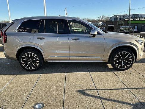 New 2026 Volvo XC90 T8 Plus w/ Protection Package Premier AWD/4WD image 7