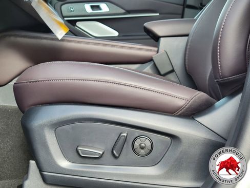 New 2026 Ford Explorer Platinum RWD image 27