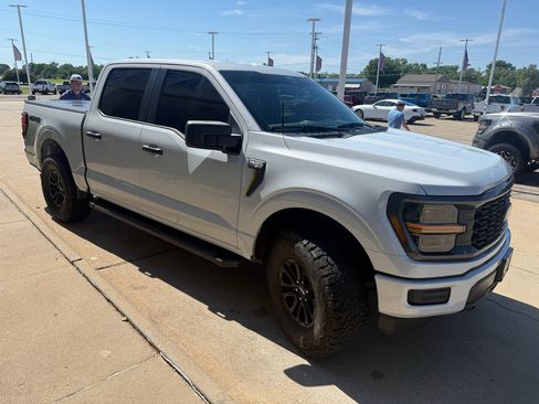 Used 2025 Ford F150 STX AWD/4WD image 4
