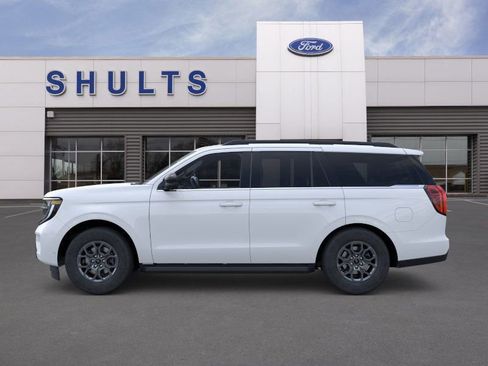 New 2026 Ford Expedition Active image 4