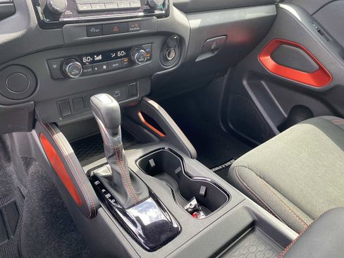 Used 2024 Nissan Frontier Pro-X image 17