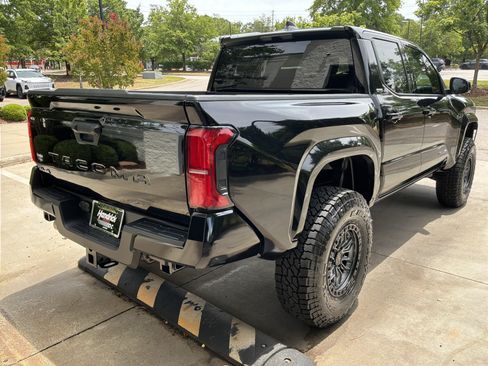 Used 2026 Toyota Tacoma SR5 AWD/4WD image 10