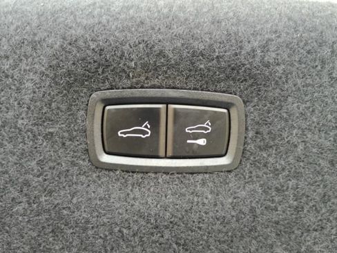 Used 2023 Porsche Taycan w/ Premium Package image 32